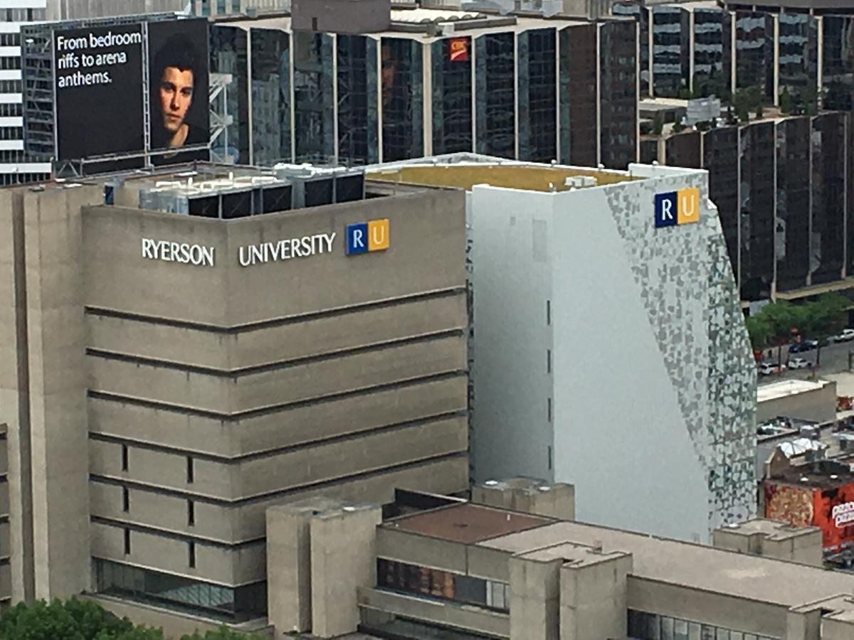 Toronto Metropolitan University-Daphne Cockwell Complex Residence Luaran gambar