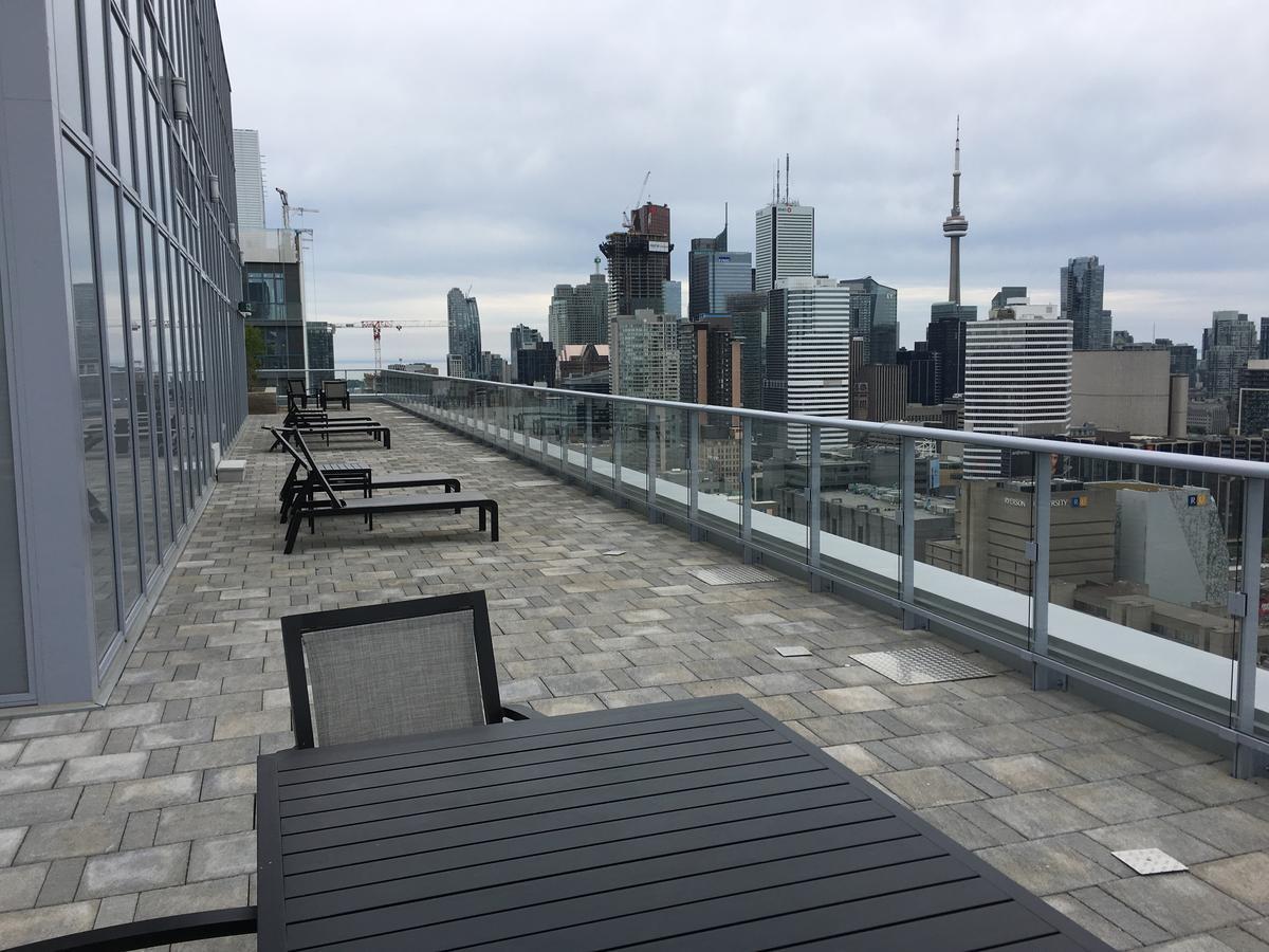 Toronto Metropolitan University-Daphne Cockwell Complex Residence Luaran gambar